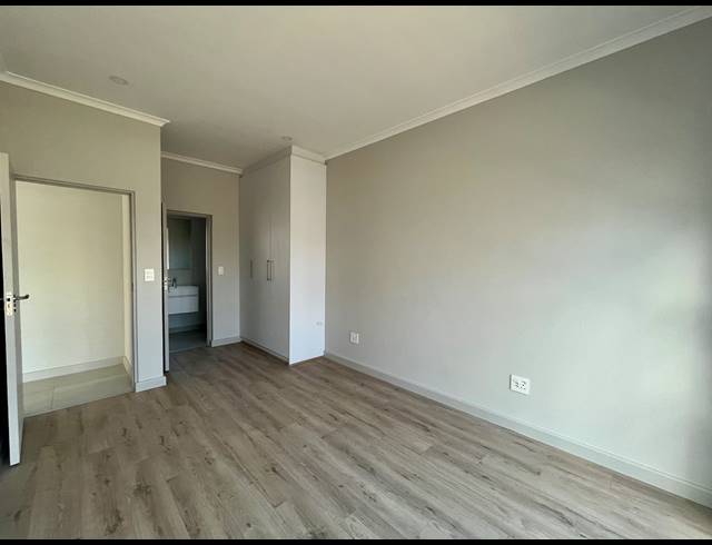 4 BEDROOM HOUSE FOR SALE IN SANDOWN